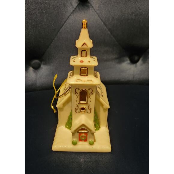 Lighted Lenox Ornament "Little Christmas Chapel Ornament" with New Batteries - Picture 2 of 9
